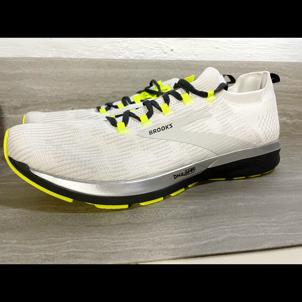 Brand New Brooks Ricochet 2 Mens Running Sneakers Joint Support Size 14 Volt
